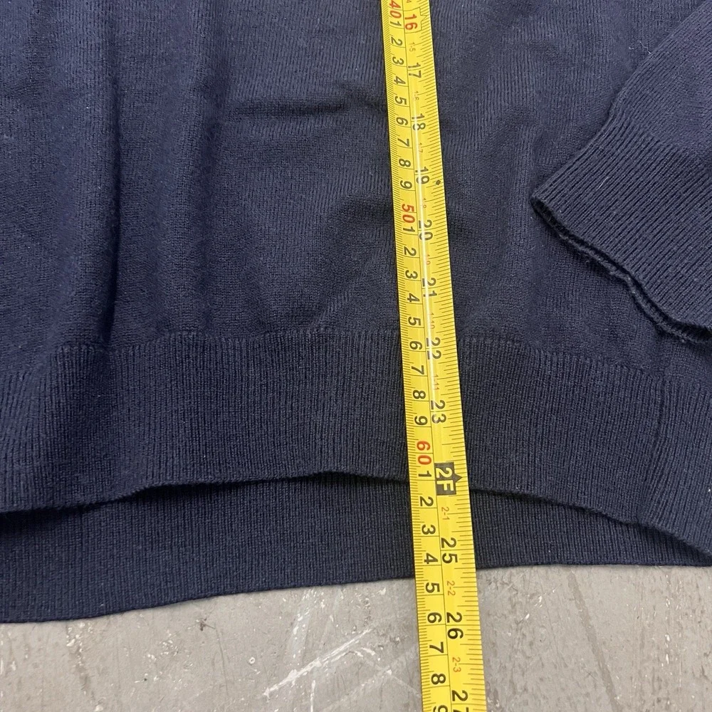 Banana Republic Men's Navy Blue Extra Fine‎ Merino Wool Sweater V Neck Size L